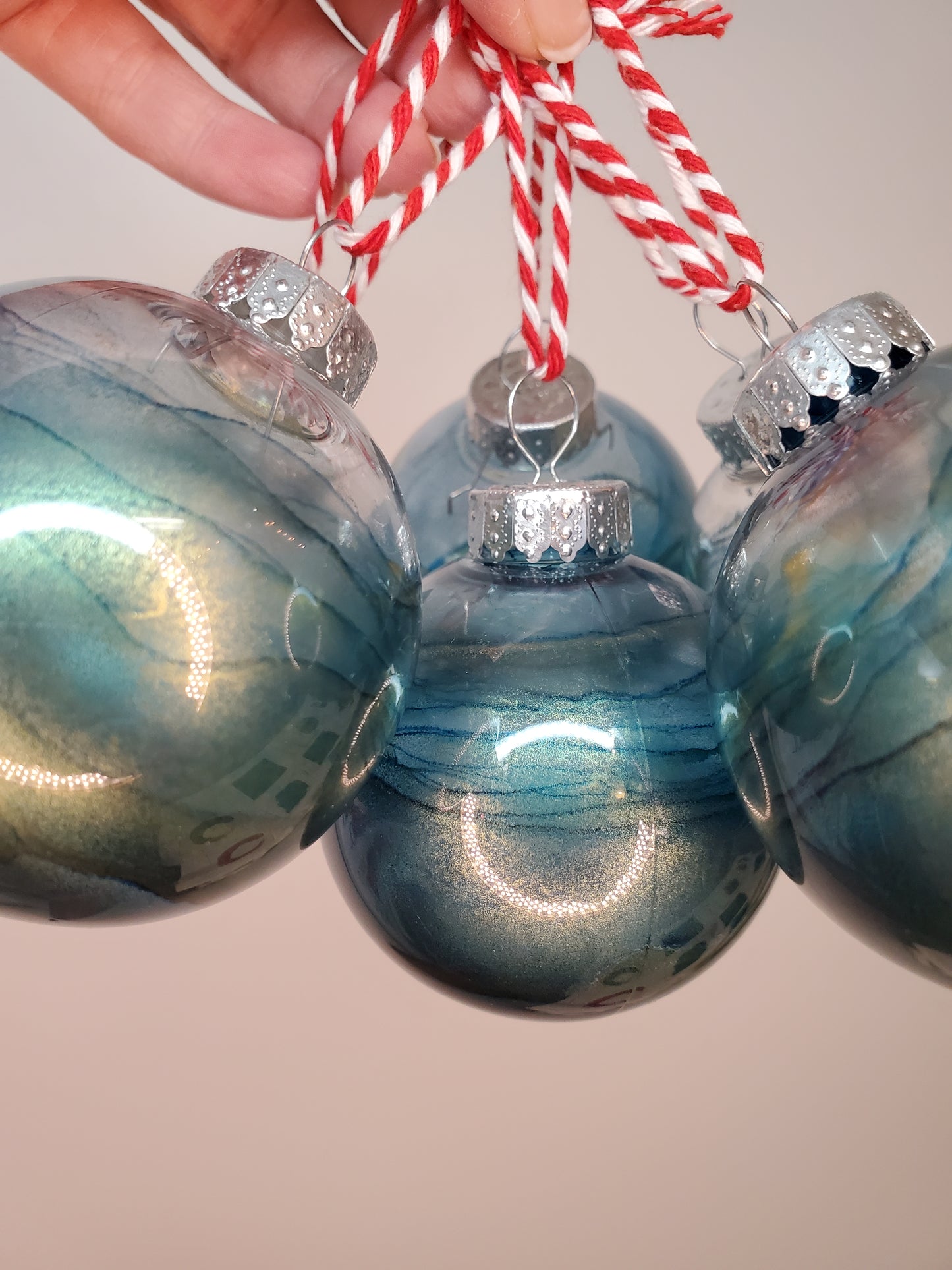 Dark Blue/Gold ball ornaments set of 6 acrylic