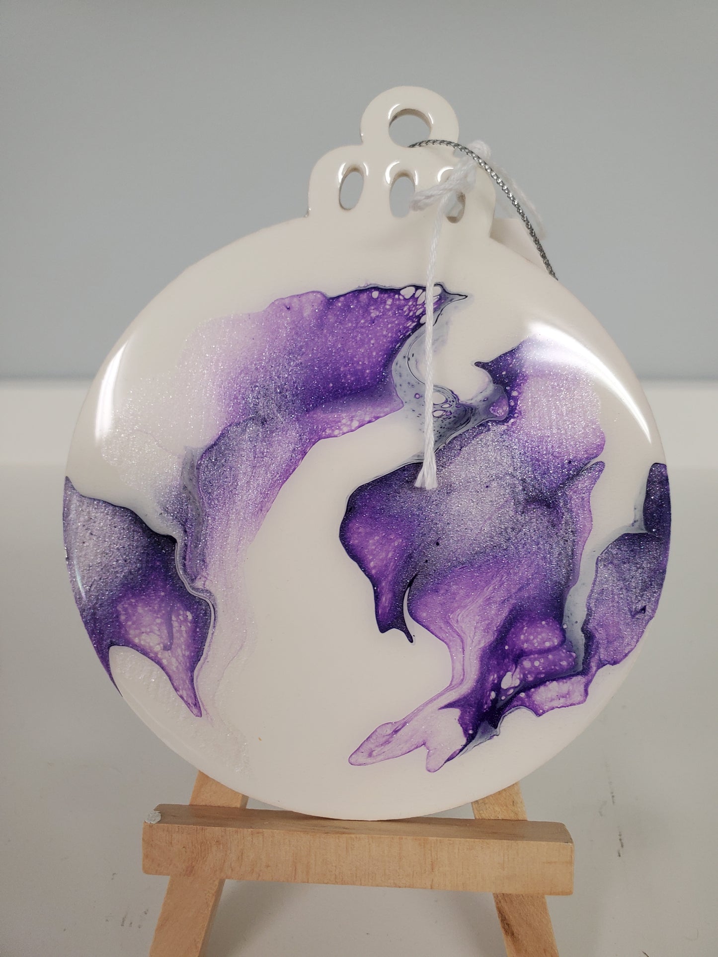 Ornament Purple/White set of 2