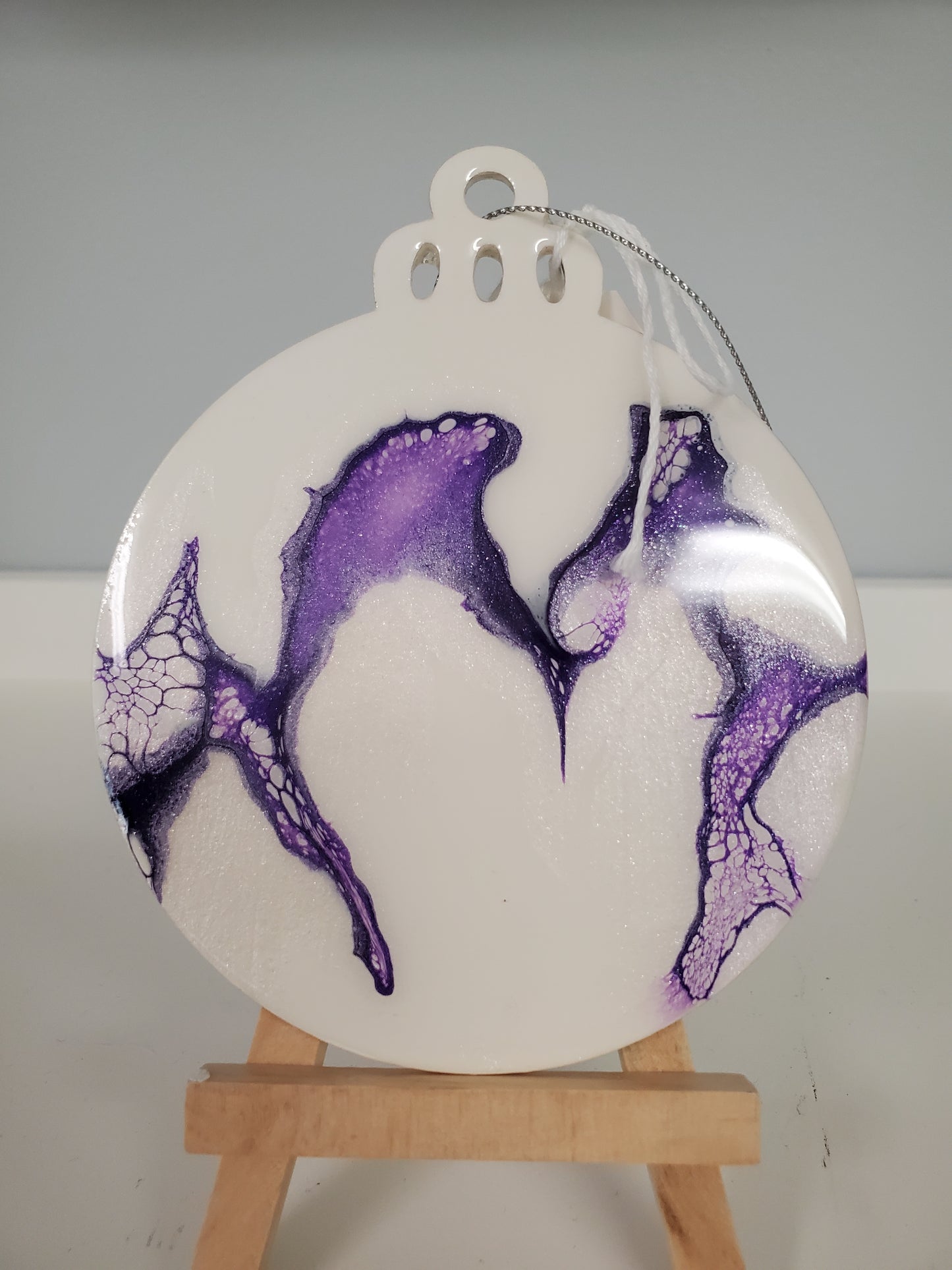 Ornament Purple/White set of 2